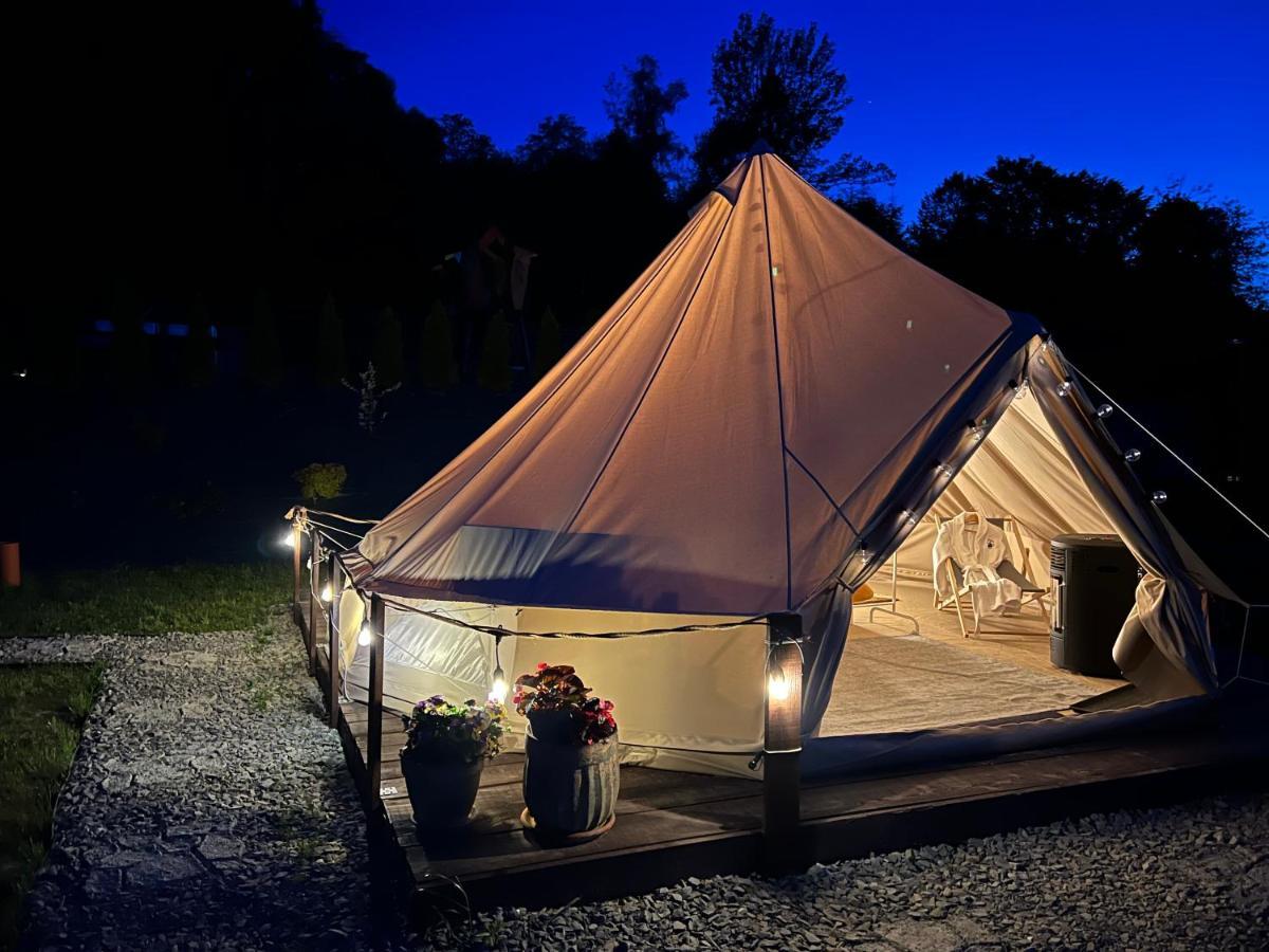 Отель Glamping Bieszczady Z Jacuzzi I Basenem Солина Экстерьер фото