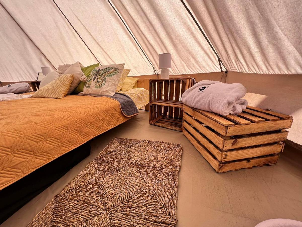 Отель Glamping Bieszczady Z Jacuzzi I Basenem Солина Экстерьер фото